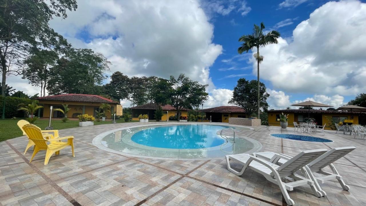 Praga Hotel Campestre アルメニア エクステリア 写真